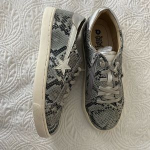 New old soles size 4 (or more like youth 3/3.5)